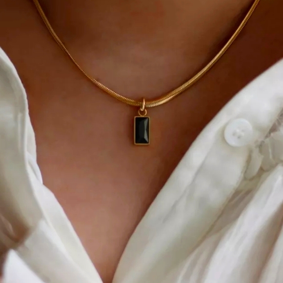 Black Rectangular Stone Necklace - Picture 1 of 4